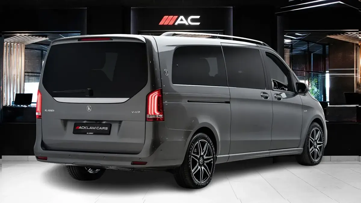 Used Mercedes V300 237 HP (174 kW) 2024 Grey MPV