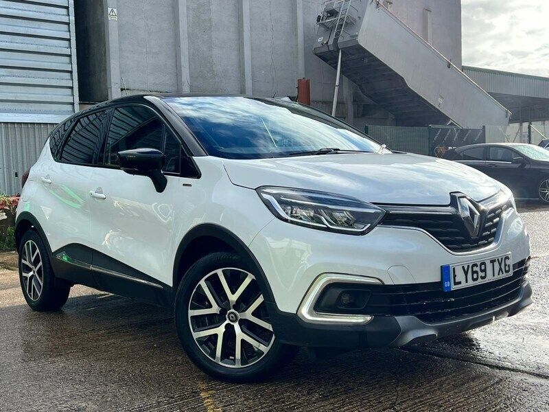 White/black Used 2020 Renault Captur Version S SUV | £10,200 - Image 1/4