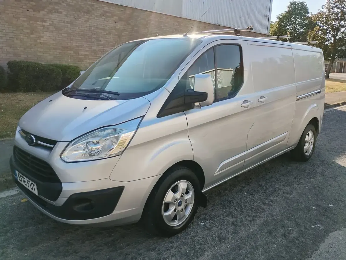 Used Ford Transit Custom Limited 125 HP (91 kW) 2016 Silver Van