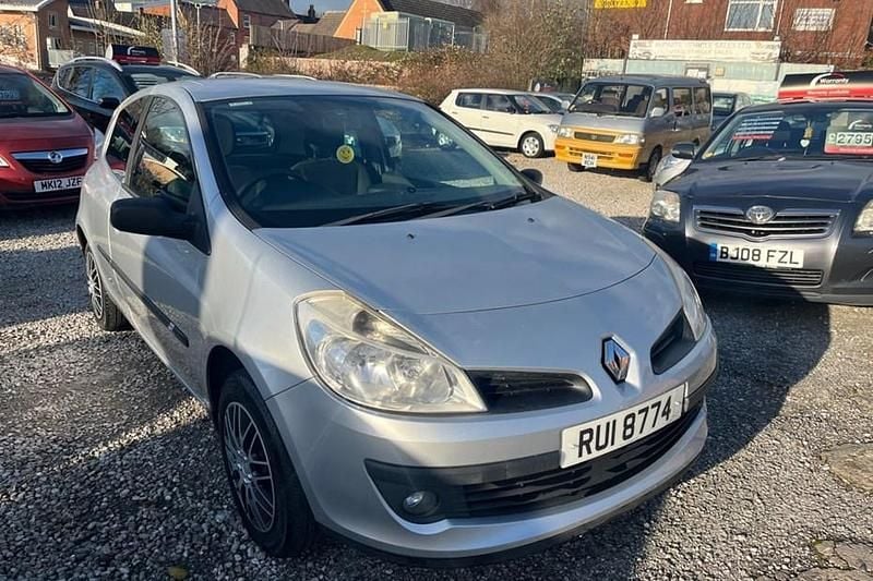 Silver Used 2009 Renault Clio II Extreme Hatchback | £1,195 (Fair price) - Image 1/1