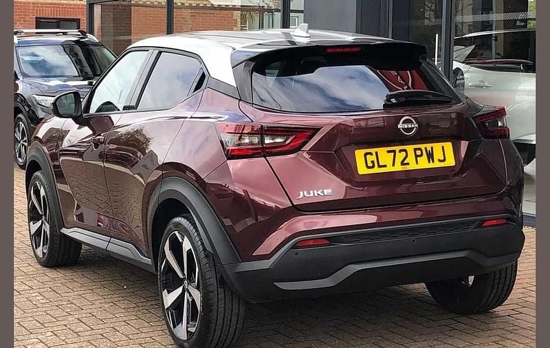 Used Nissan Juke Tekna 112 HP (82 kW) 2023 Red SUV