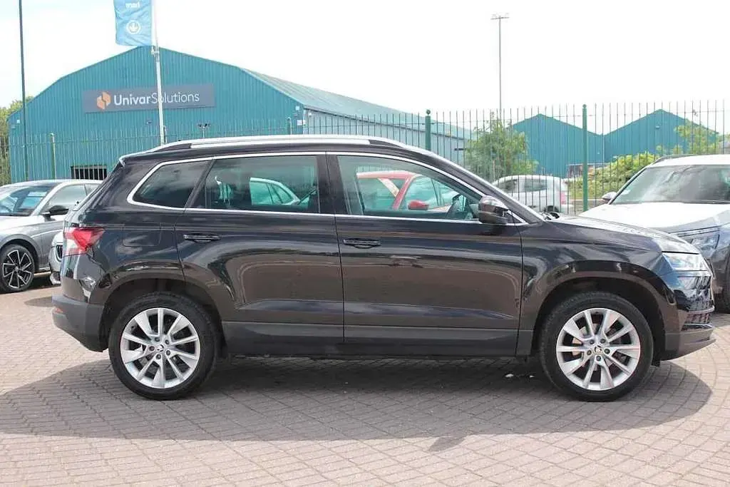 Used Skoda Karoq SE L 150 HP (110 kW) 2019 Black SUV