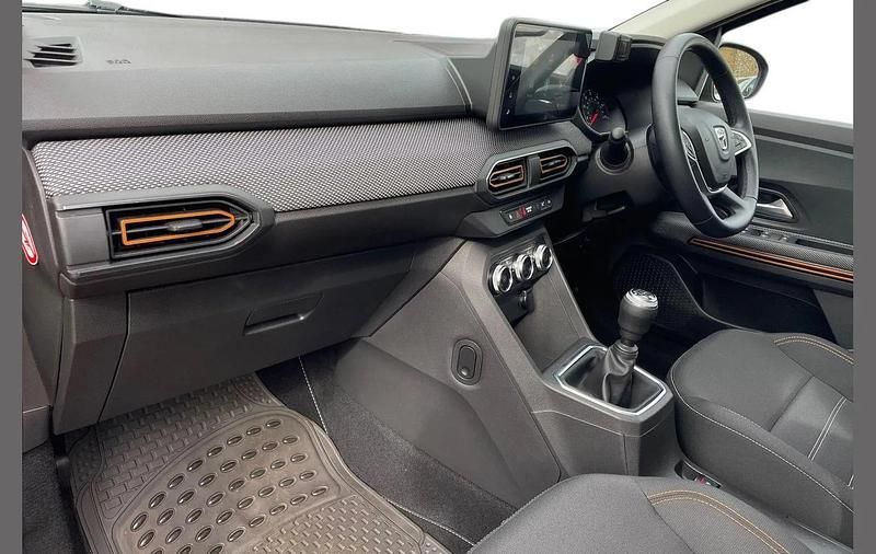 Used Dacia Sandero Prestige 90 HP (66 kW) 2021 Orange SUV