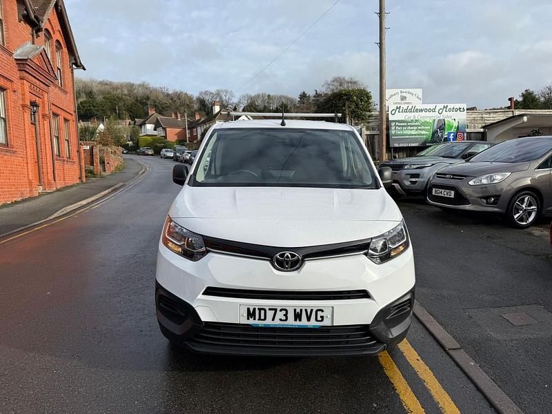 Usado Toyota Proace Active 2023 Branco Monovolume
