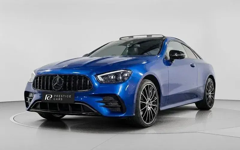 Usado Mercedes E220 AMG line 194 HP (142 kW) 2023 Coupé