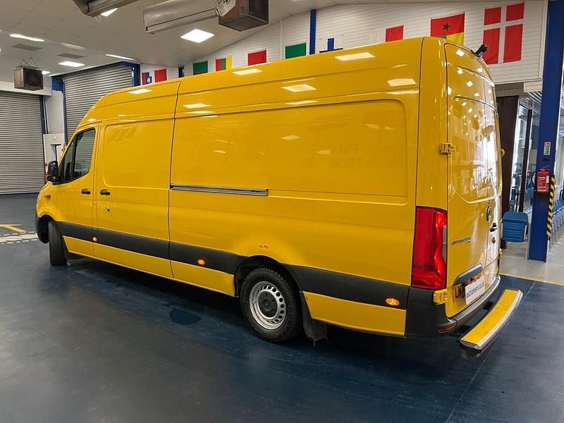 Begagnad Mercedes Sprinter Progressive 143 HK (105 kW) 2020 Gul Van