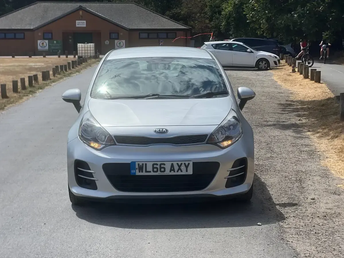 Used Kia Rio 2017 Silver Hatchback