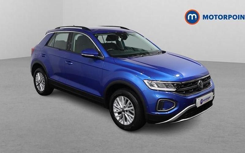 Used 2025 VW T-Roc Life SUV | £20,249 (Good price) - Image 1/4