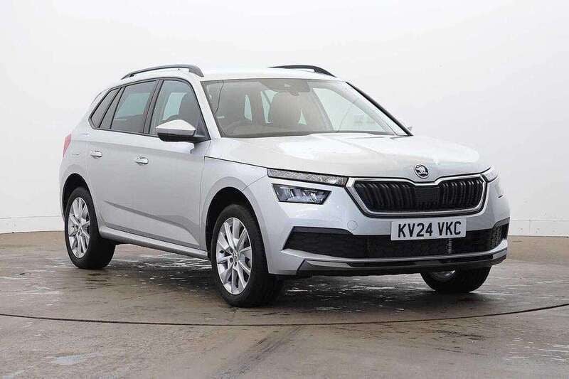 Brilliant silver metallic Used 2024 Skoda Kamiq SE SUV | £20,000 (Fair price) - Image 1/4