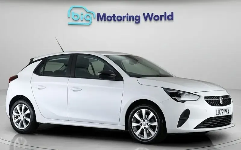 Used Vauxhall Corsa Design Edition 75 HP (55 kW) 2022 Hatchback