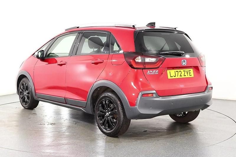 Used Honda Jazz Hybrid 109 HP (80 kW) 2022 Red Hatchback