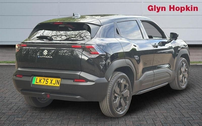 Nouă Suzuki Vitara 127 kW (174 CP) 2025 SUV