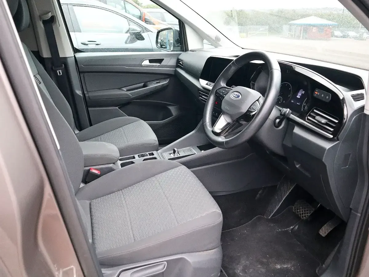 Used Ford Grand Tourneo Connect Titanium 122 HP (89 kW) 2023 Dusky silver MPV