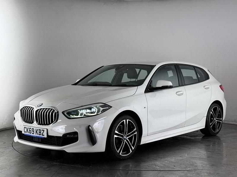 Used BMW 118 M Sport 140 HP (102 kW) 2019 White Hatchback