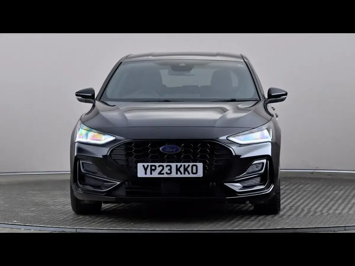 Used Ford Focus ST-Line 125 HP (91 kW) 2023 Black Hatchback