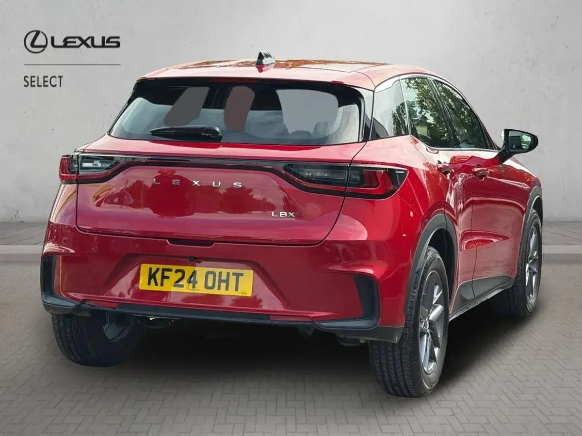 Used Lexus LBX 136 HP (100 kW) 2024 Red SUV