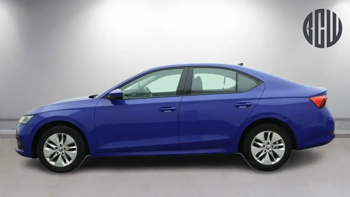 Begagnad Skoda Octavia SE Technology 110 HK (80 kW) 2022 Blå Halvkombi