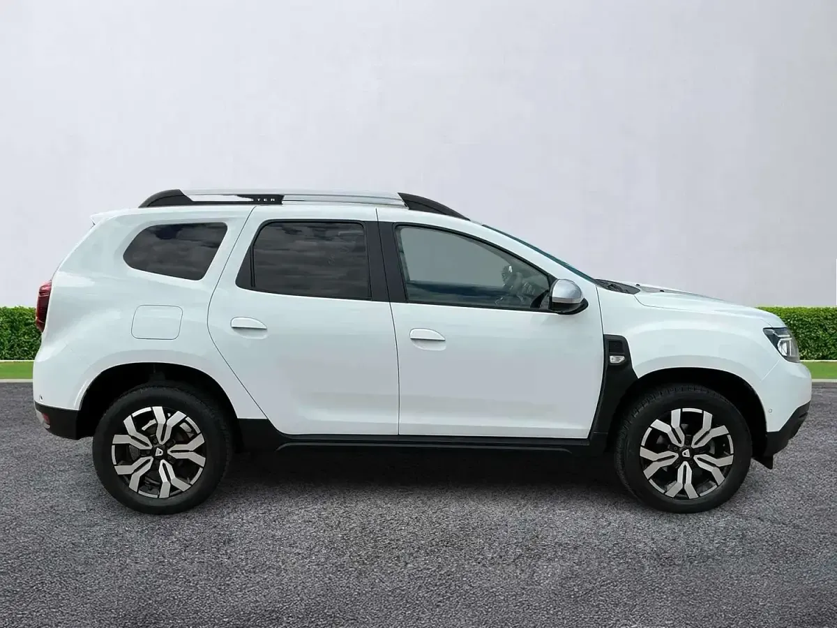Used Dacia Duster Prestige 2022 White SUV