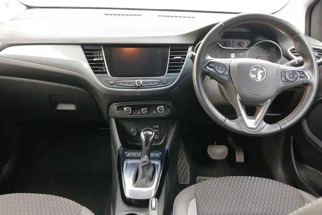 Used Vauxhall Crossland X Elite 130 HP (95 kW) 2020 Orange SUV
