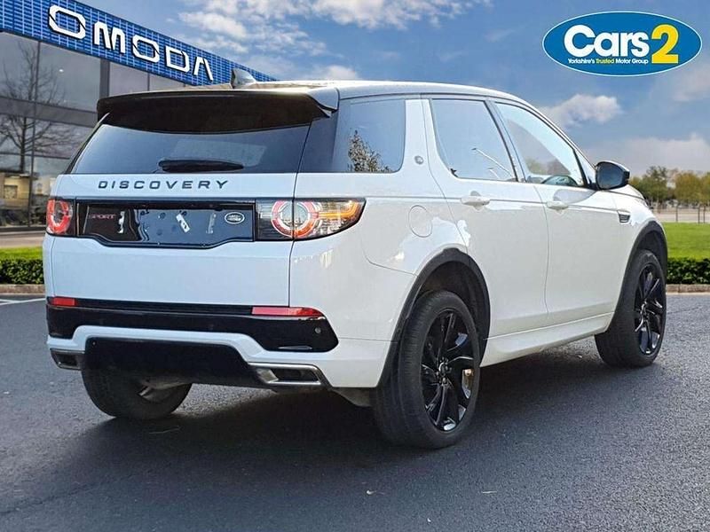 Used Land Rover Discovery Sport HSE Dynamic 177 HP (130 kW) 2017 White SUV