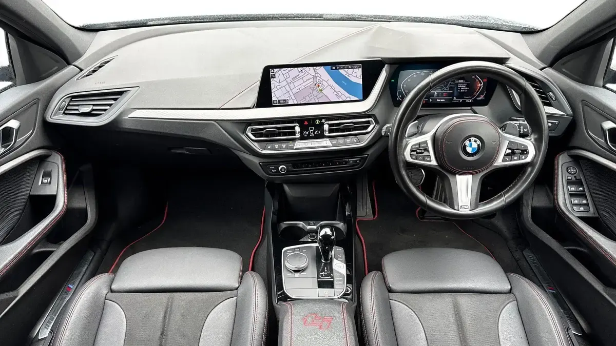 Begagnad BMW 128 Shadowline 261 HK (191 kW) 2022 Grå