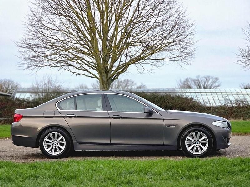 Begagnad BMW 528 Performance 2013 Beige Sedan