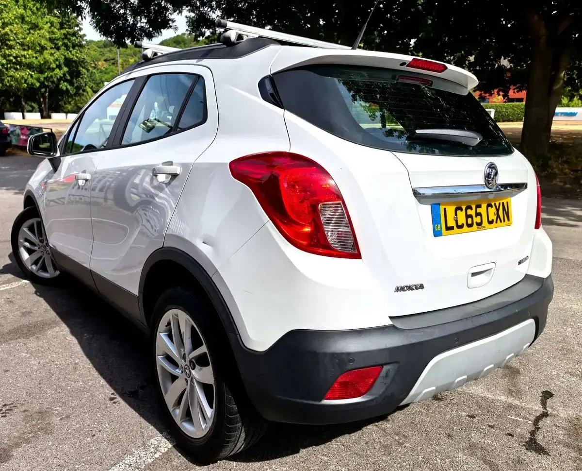Used Vauxhall Mokka 140 HP (102 kW) 2015 White SUV