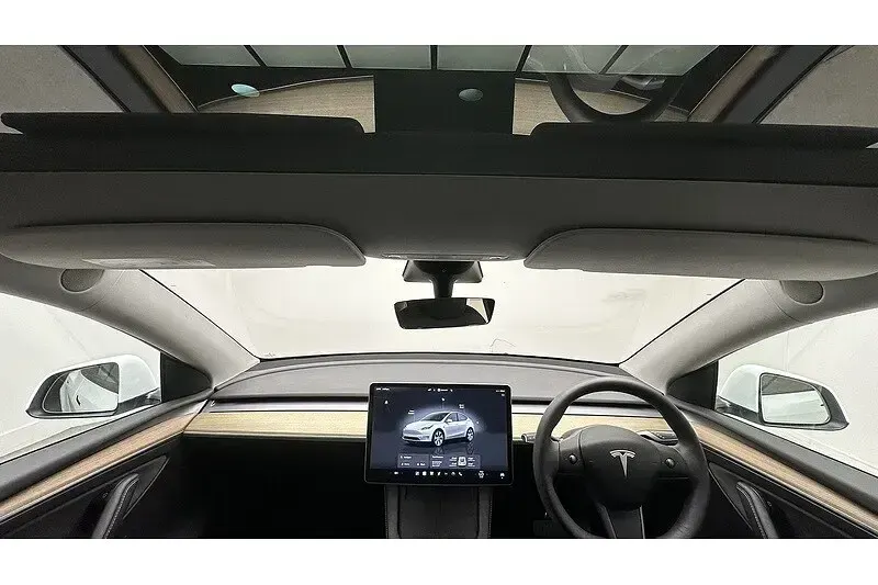 Used Tesla Model Y RWD 219 kW (299 HP) 2023 Pearl white SUV