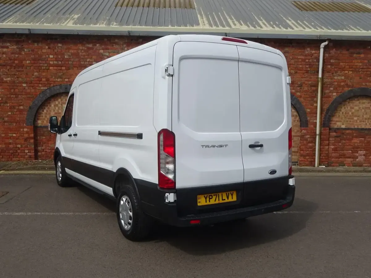 Used Ford Transit Trend 130 HP (95 kW) 2021 White Van