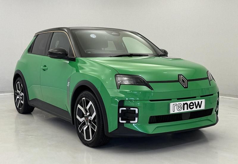 Twotone metallic pop green with black roof + re Used 2025 Renault R5 Hatchback | £23,950 (A bit pricey) - Image 1/1