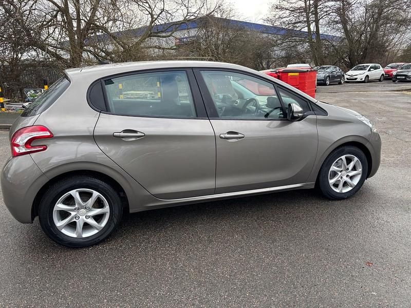 Used Peugeot 208 Active 2013 Grey Hatchback