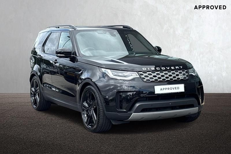 Black Used 2025 Land Rover Discovery 5 SE SUV | £52,990 (Super price) - Image 1/4