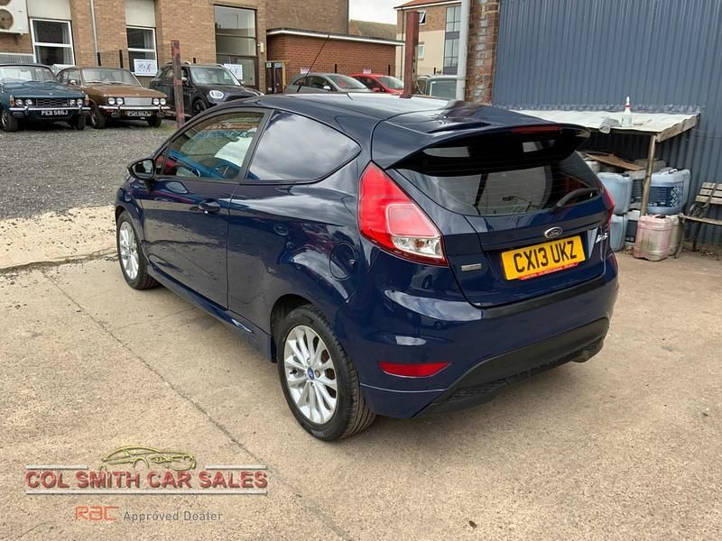 Used Ford Fiesta Sport 93 HP (68 kW) 2013 Blue Hatchback