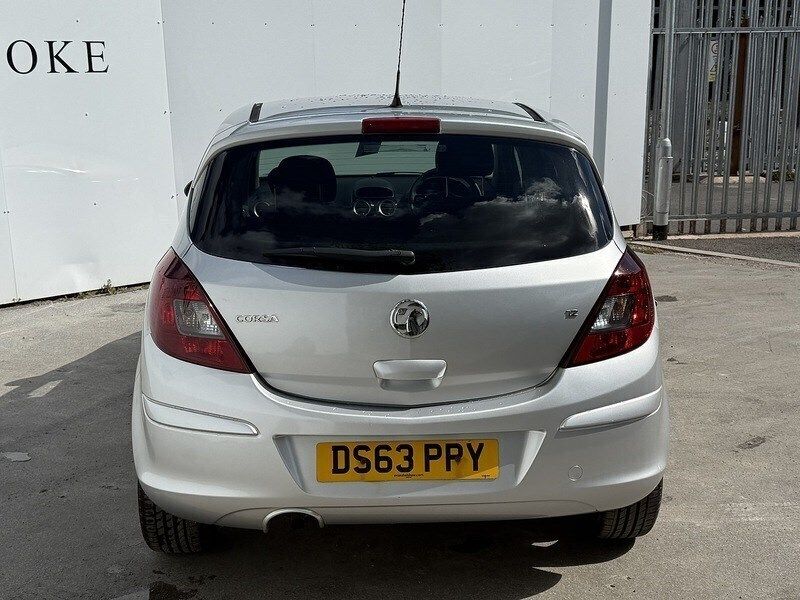 Image 4/4