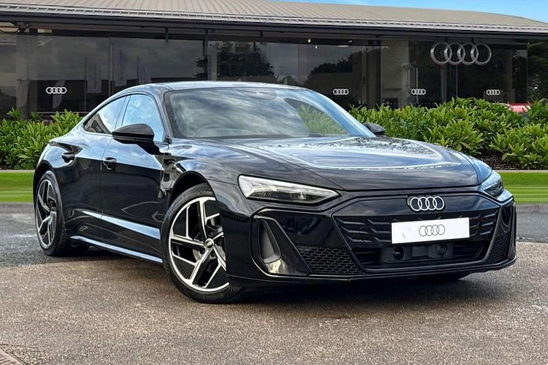Black New 2026 Audi e-tron GT quattro Sedan | £81,505 (Fair price) - Image 1/4