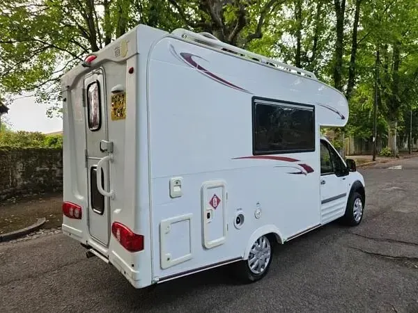 Second-hand Ford Transit Connect 110 CP (80 kW) 2007 Alb Monovolum