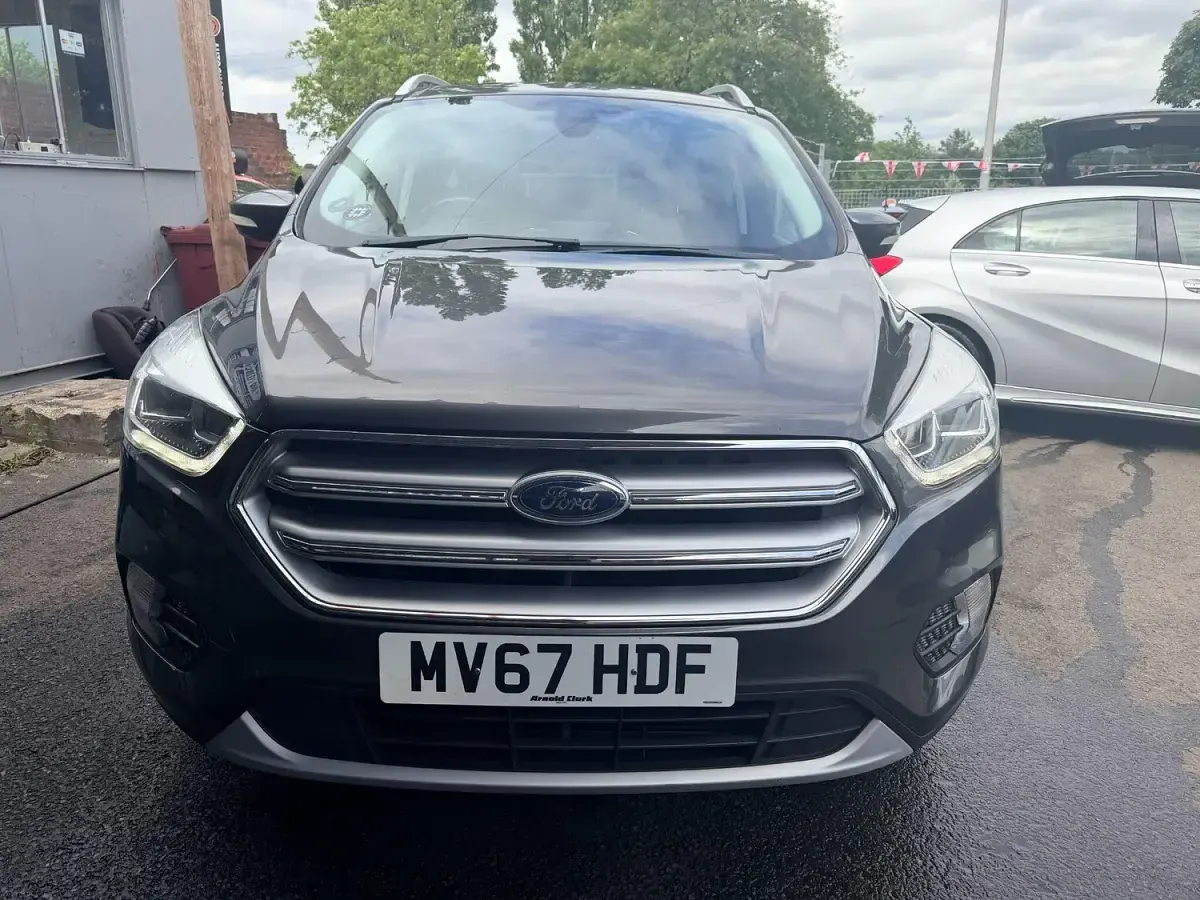 Used Ford Kuga Titanium 150 HP (110 kW) 2017 Grey SUV