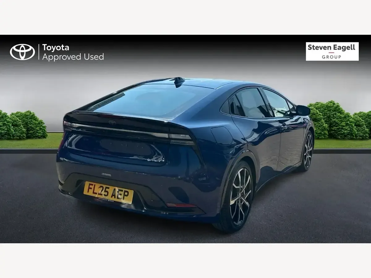 Used Toyota Prius 2025 Blue Hatchback