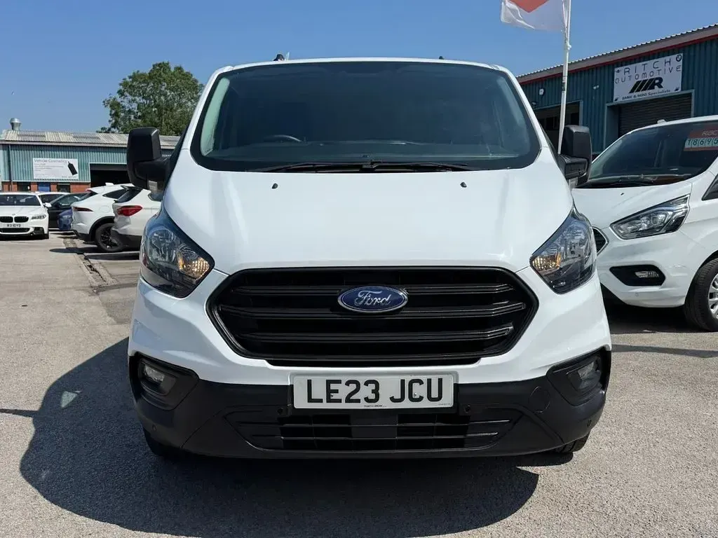 Used Ford Transit Custom S 130 HP (95 kW) 2023 White Van