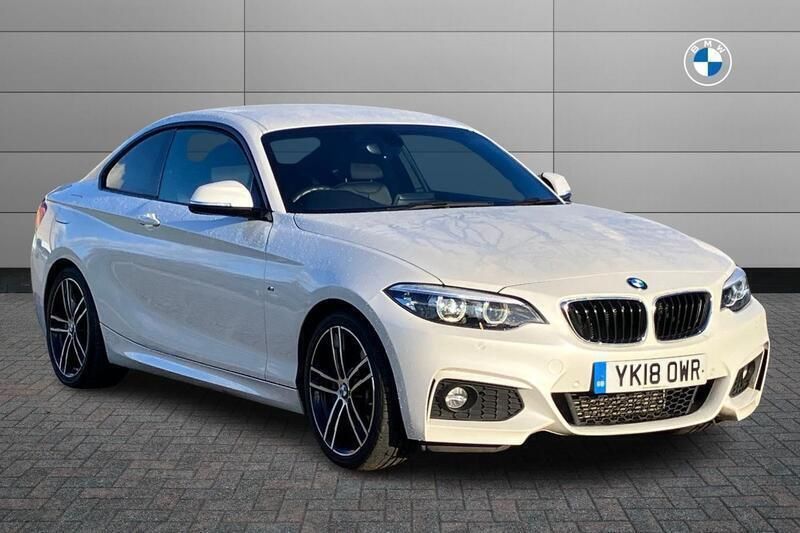White Used 2018 BMW 220 M Sport Coupe | £13,782 (Fair price) - Image 1/4