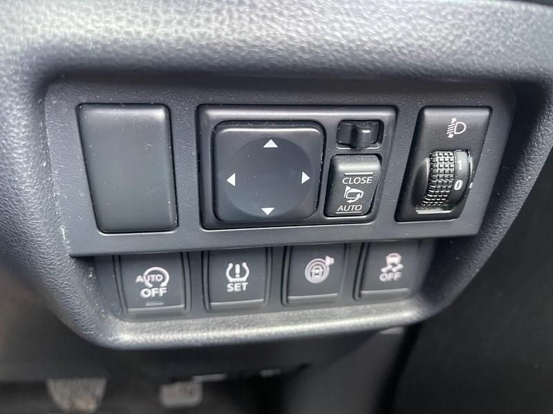 Used Nissan Juke Tekna 2017 Black SUV