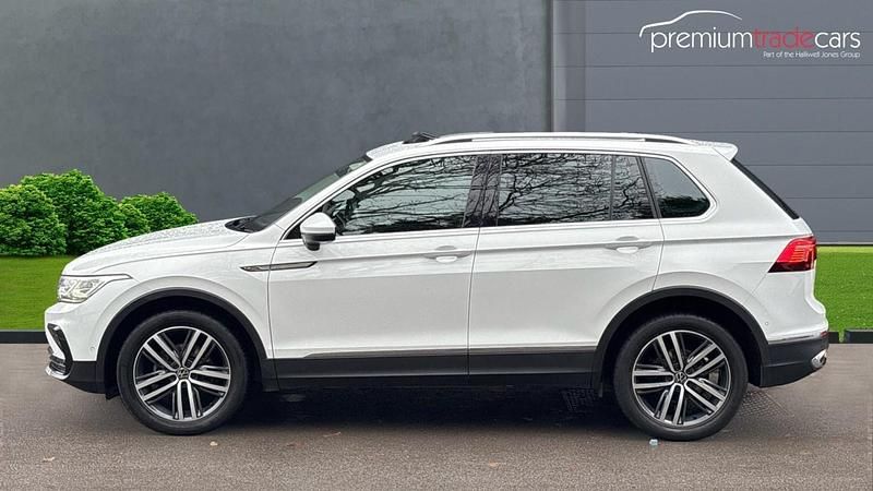 Used VW Tiguan Elegance 150 HP (110 kW) 2022 White SUV