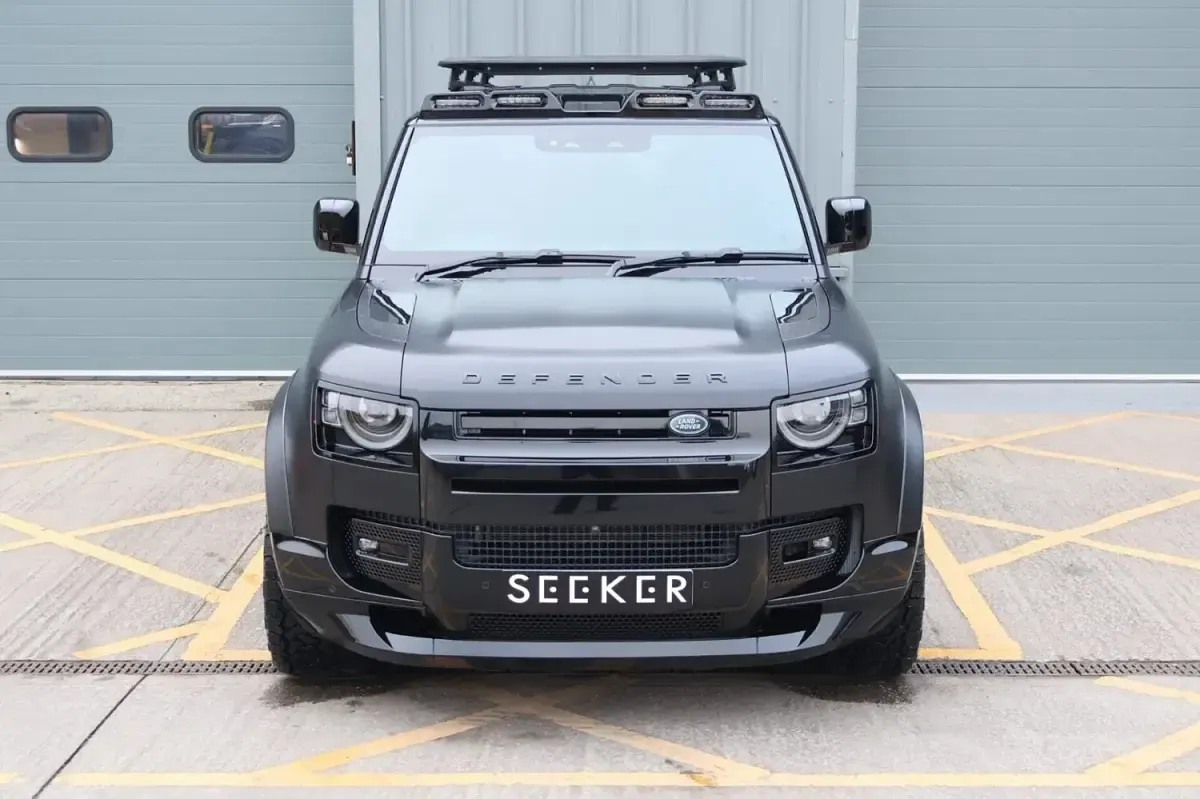 New Land Rover Defender HSE Dynamic 2025 Black SUV
