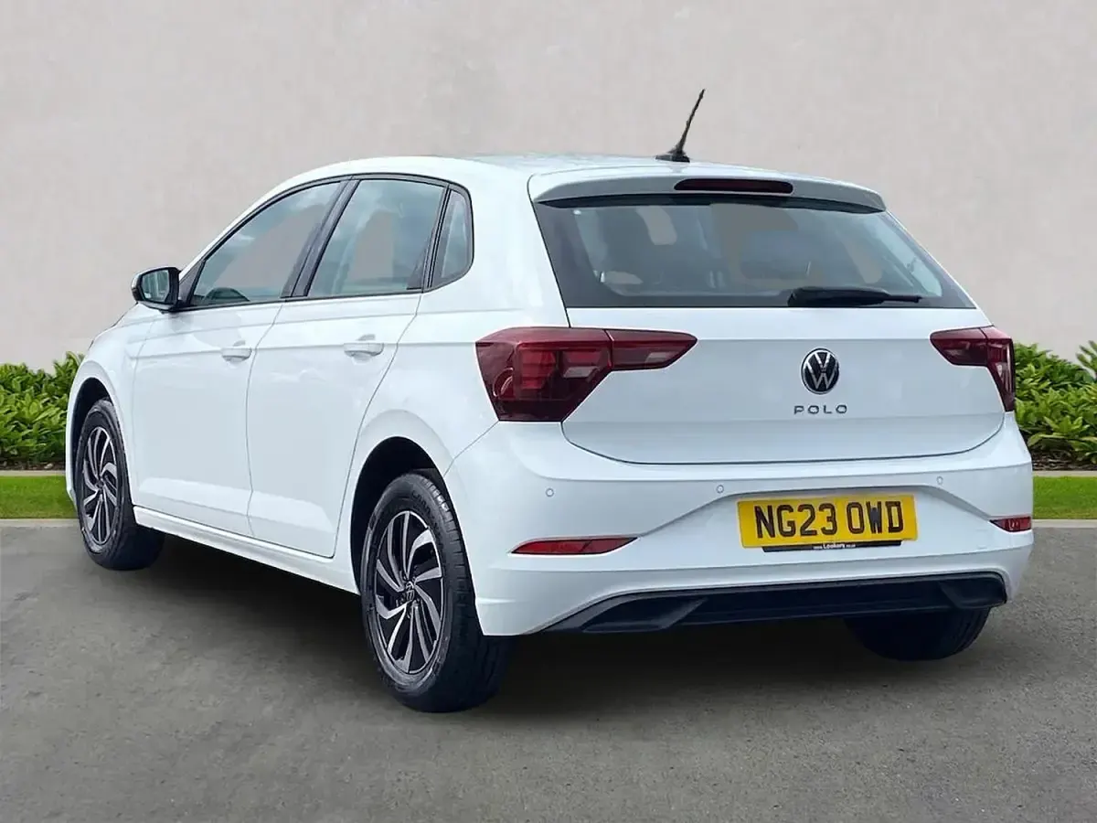 Used VW Polo Life 95 HP (69 kW) 2023 White Hatchback