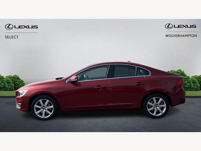Used Volvo S60 SE Lux 2015 Red Sedan