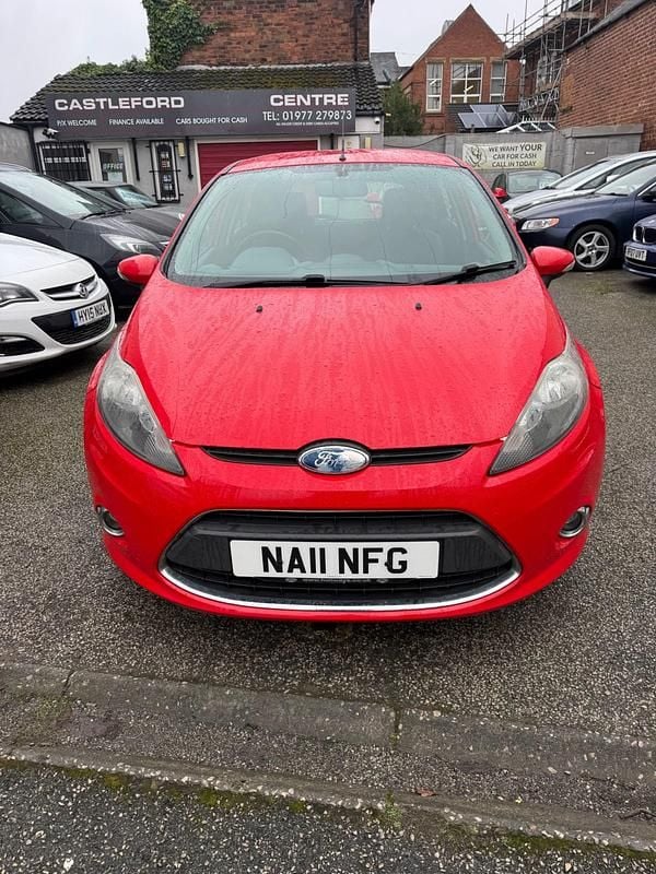 Used Ford Fiesta Zetec 2011 Red Hatchback
