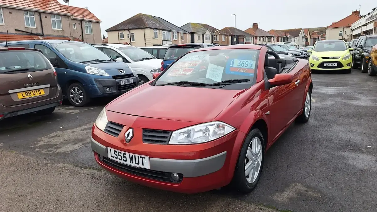 Used Renault Mégane Cabriolet Dynamique 2005 Red Cabriolet
