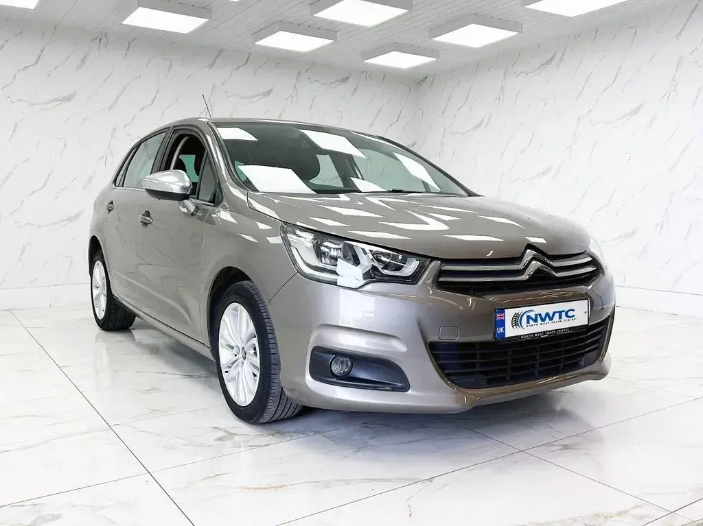 Used Citroën C4 Flair 120 HP (88 kW) 2016 Grey Hatchback