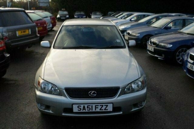 Used Lexus IS200 153 HP (112 kW) 2001 Sedan
