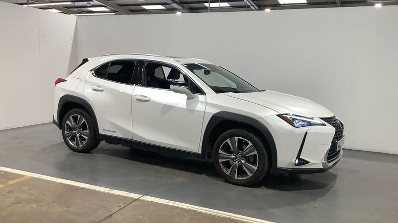 White Used 2021 Lexus UX 300e SUV | £15,298 (Good price) - Image 1/4